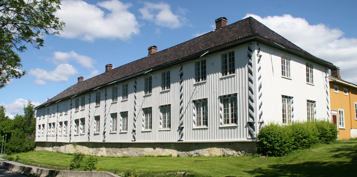 Fossesholm Hauptgebäude.webp