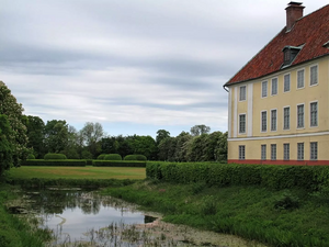 Abb. 140 Krageholm mit Garten